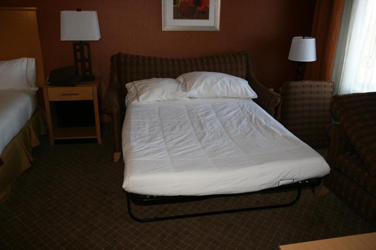 Holiday Inn Express Stockton Southeast By Ihg Exterior foto