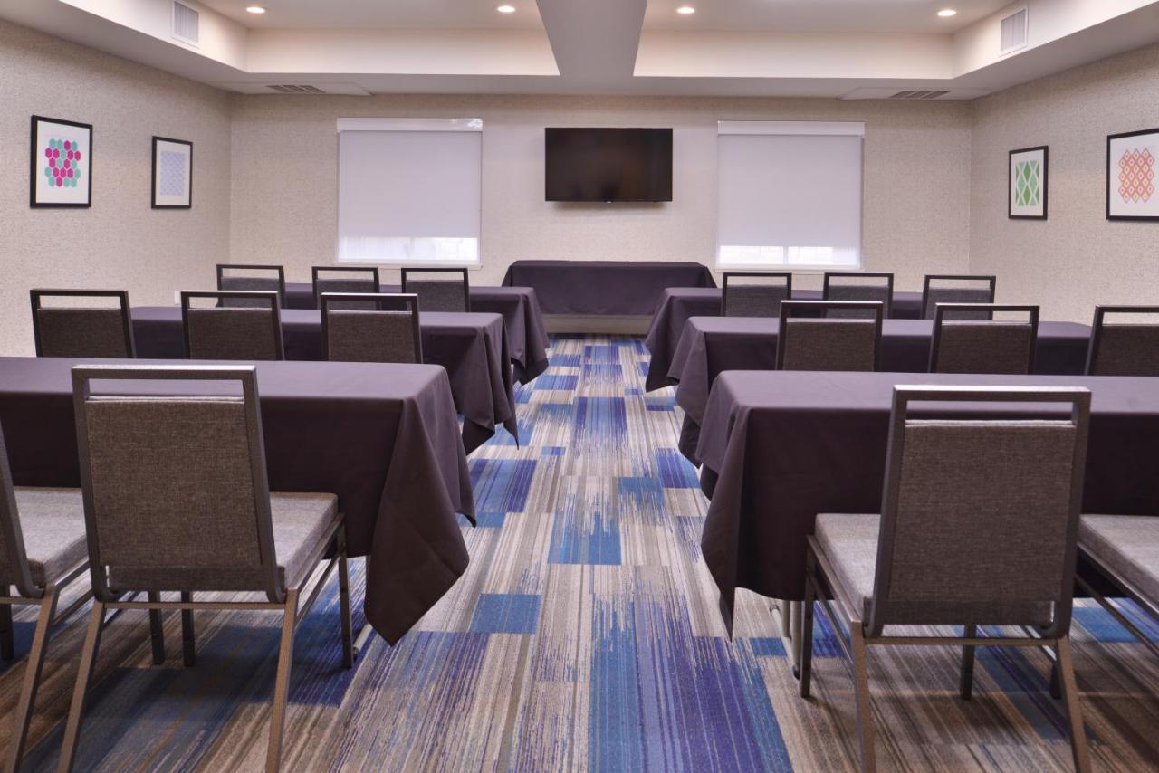Holiday Inn Express Stockton Southeast By Ihg Exterior foto